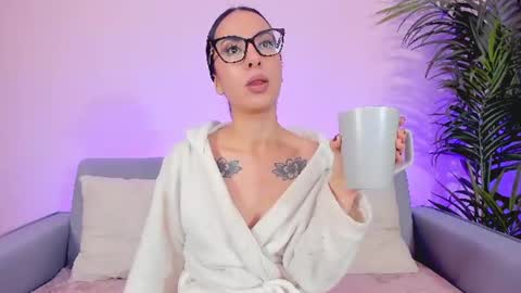 Sarah Luna online show from July 13, 2:20 pm