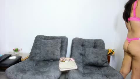 Snapshot of mia_eduard69 chatting on April 1, 10:16 am mia_eduard69 online show from April 1, 10:16 am