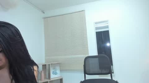  Mia  online show from July 18, 9:57 am