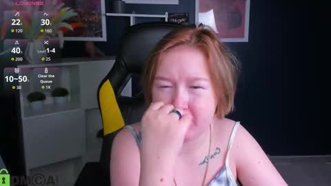 Mia online show from November 11, 2:44 am