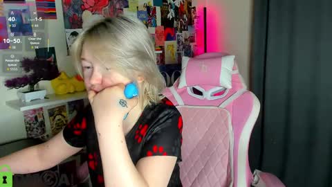 Mia online show from April 27, 2:53 am