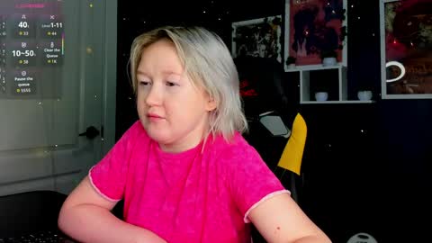 Snapshot of mia_ferd chatting on June 9, 2:56 am Mia online show from June 9, 2:56 am