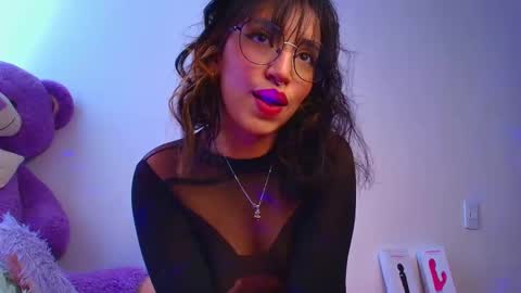 Mia flames online show from November 10, 9:14 pm