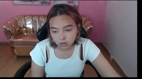 Snapshot of mia_foster_t chatting on October 27, 12:31 pm Mia online show from October 27, 12:31 pm