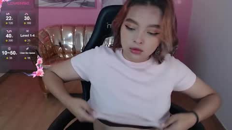 Snapshot of mia_foster_t chatting on October 28, 12:30 pm Mia online show from October 28, 12:30 pm