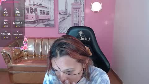 Snapshot of mia_foster_t chatting on October 30, 2:18 pm Mia online show from October 30, 2:18 pm