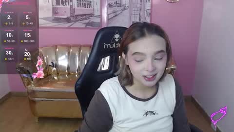 Snapshot of mia_foster_t chatting on November 7, 12:38 pm Mia online show from November 7, 12:38 pm