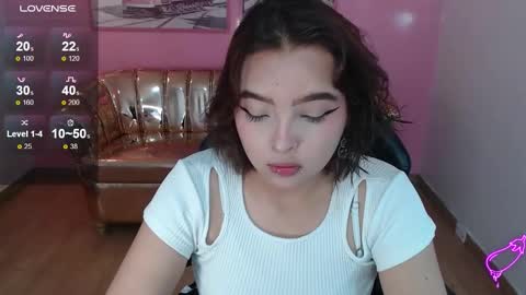 Snapshot of mia_foster_t chatting on November 23, 12:49 pm Mia online show from November 23, 12:49 pm