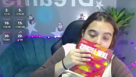 Snapshot of mia_foster_t chatting on December 14, 12:54 pm Mia online show from December 14, 12:54 pm