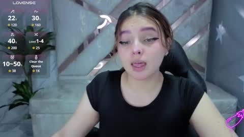 Mia online show from March 12, 1:17 pm