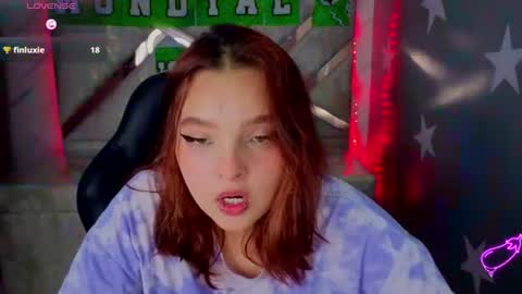 Mia online show from July 11, 3:04 pm