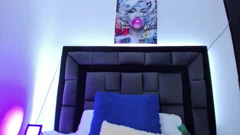 mia fox online show from March 12, 1:06 pm