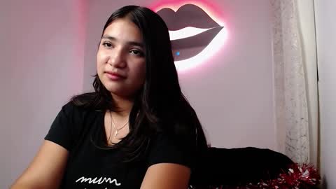 mia online show from December 22, 9:34 pm