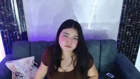 mia online show from August 4, 1:20 am