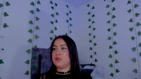 Snapshot of mia_garcia2 chatting on May 23, 10:58 pm MIA online show from May 23, 10:58 pm