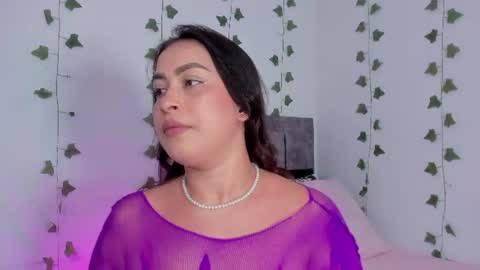 Snapshot of mia_garcia2 chatting on July 31, 10:20 pm MIA online show from July 31, 10:20 pm