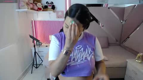 mia_garcia28 online show from January 12, 4:56 pm