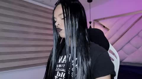 Mia online show from April 29, 4:16 am