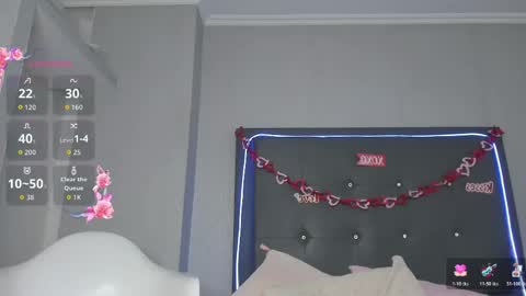mia online show from April 29, 1:59 pm