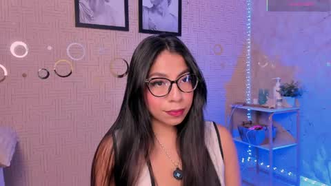 Snapshot of mia_gothzx chatting on May 8, 1:27 pm Mia online show from May 8, 1:27 pm