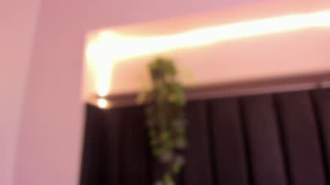 Snapshot of mia_holson chatting on January 16, 2:41 pm I am Mia online show from January 16, 2:41 pm