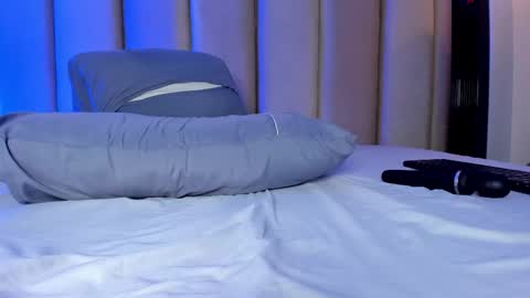 Snapshot of mia_holson chatting on September 27, 3:39 pm I am Mia online show from September 27, 3:39 pm