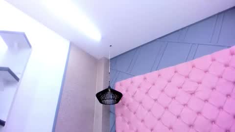 Snapshot of mia_hornny chatting on February 8, 12:52 pm Mia online show from February 8, 12:52 pm