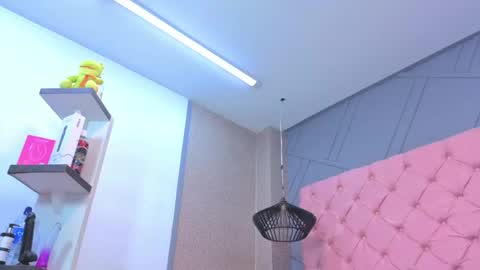 Snapshot of mia_hornny chatting on April 12, 1:49 pm Mia online show from April 12, 1:49 pm