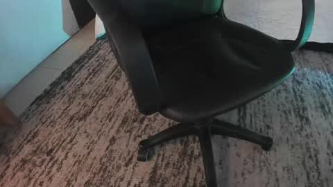 Snapshot of mia_jagger chatting on December 11, 7:57 pm Val online show from December 11, 7:57 pm