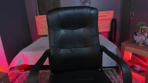 Snapshot of mia_jagger chatting on February 18, 7:52 pm Val online show from February 18, 7:52 pm