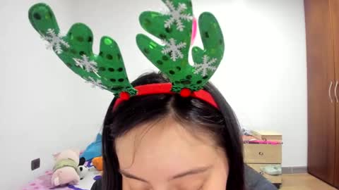 Snapshot of mia_kanee chatting on December 7, 4:53 am mia kaneee online show from December 7, 4:53 am