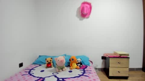 Snapshot of mia_kanee chatting on December 15, 3:45 am mia kaneee online show from December 15, 3:45 am