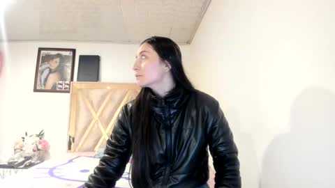 Snapshot of mia_kanee chatting on September 17, 1:40 am mia kaneee online show from September 17, 1:40 am