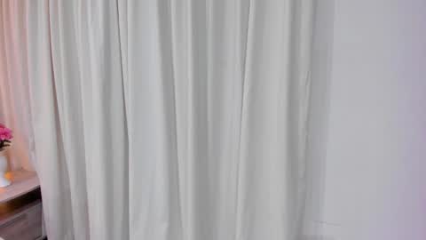 Mia Lane online show from December 16, 11:37 am