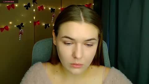 mia_lemm online show from December 5, 9:29 am
