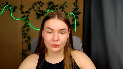 Snapshot of mia_lemm chatting on May 15, 6:53 am mia_lemm online show from May 15, 6:53 am