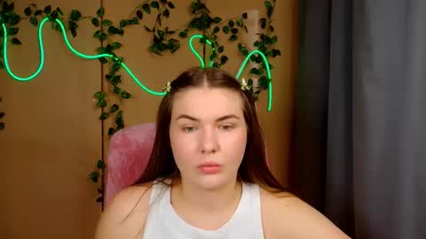 Snapshot of mia_lemm chatting on May 18, 6:19 am mia_lemm online show from May 18, 6:19 am