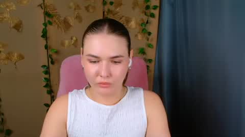 Snapshot of mia_lemm chatting on June 20, 6:05 am mia_lemm online show from June 20, 6:05 am