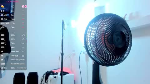 Snapshot of mia_lourence chatting on October 2, 2:24 pm Mia online show from October 2, 2:24 pm