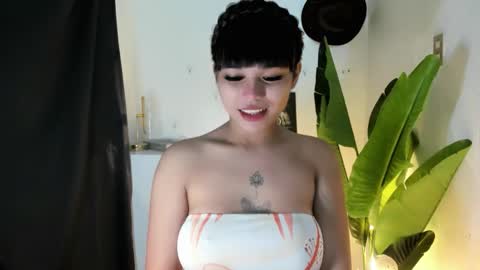 Snapshot of mia_lover9 chatting on May 5, 1:08 pm M I A online show from May 5, 1:08 pm