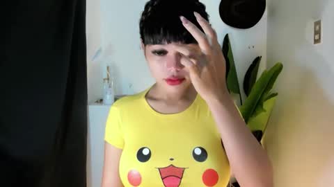 Snapshot of mia_lover9 chatting on May 6, 8:03 pm M I A online show from May 6, 8:03 pm