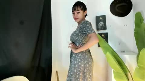 Snapshot of mia_lover9 chatting on May 29, 9:18 am M I A online show from May 29, 9:18 am