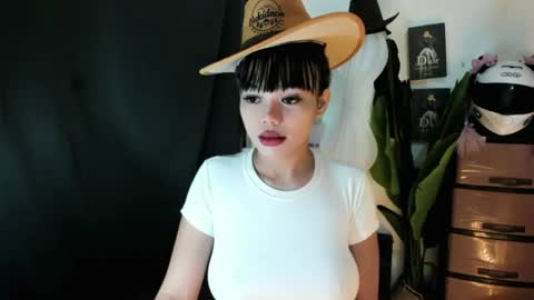 Snapshot of mia_lover9 chatting on June 12, 3:11 pm M I A online show from June 12, 3:11 pm