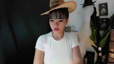 Snapshot of mia_lover9 chatting on June 13, 3:54 pm M I A online show from June 13, 3:54 pm