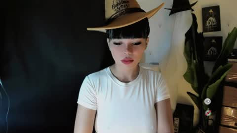 Snapshot of mia_lover9 chatting on June 15, 6:48 am M I A online show from June 15, 6:48 am