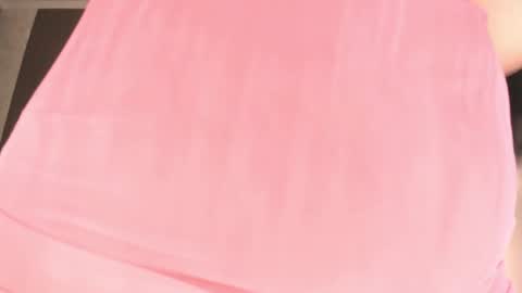 Snapshot of mia_lui chatting on June 14, 3:47 pm Mia 3 online show from June 14, 3:47 pm