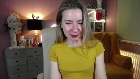 Snapshot of mia_luxx92 chatting on December 29, 6:16 pm Mia online show from December 29, 6:16 pm