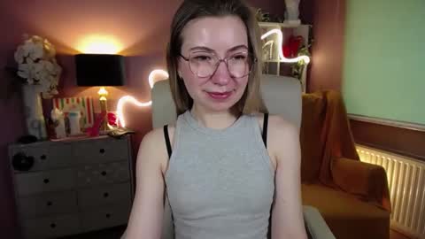 Snapshot of mia_luxx92 chatting on January 19, 10:50 am Mia online show from January 19, 10:50 am