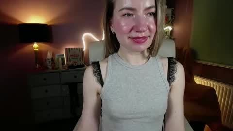 Snapshot of mia_luxx92 chatting on March 2, 5:14 pm Mia online show from March 2, 5:14 pm