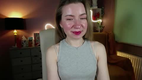 Snapshot of mia_luxx92 chatting on March 7, 10:45 am Mia online show from March 7, 10:45 am